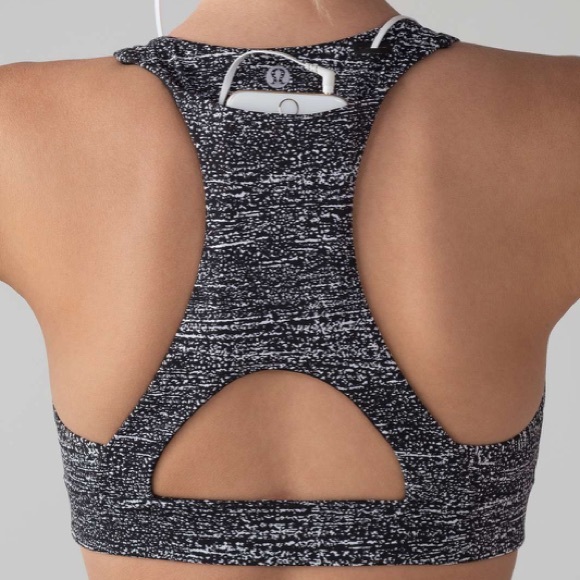 lululemon sports bra with phone pocket